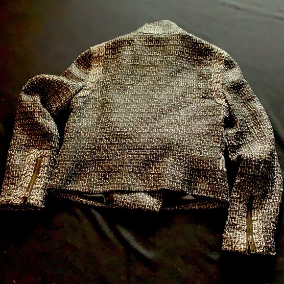 Banana republic - Picture 2 of 2